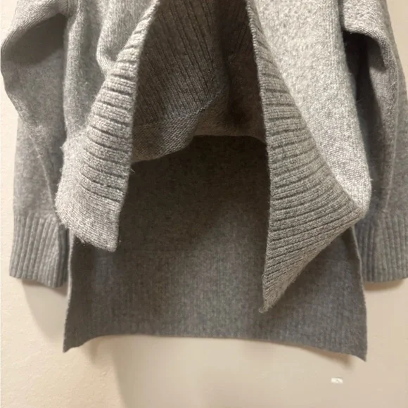 H&M Gray Ribbed Mock Neck Sweater - Picture 5 of 10